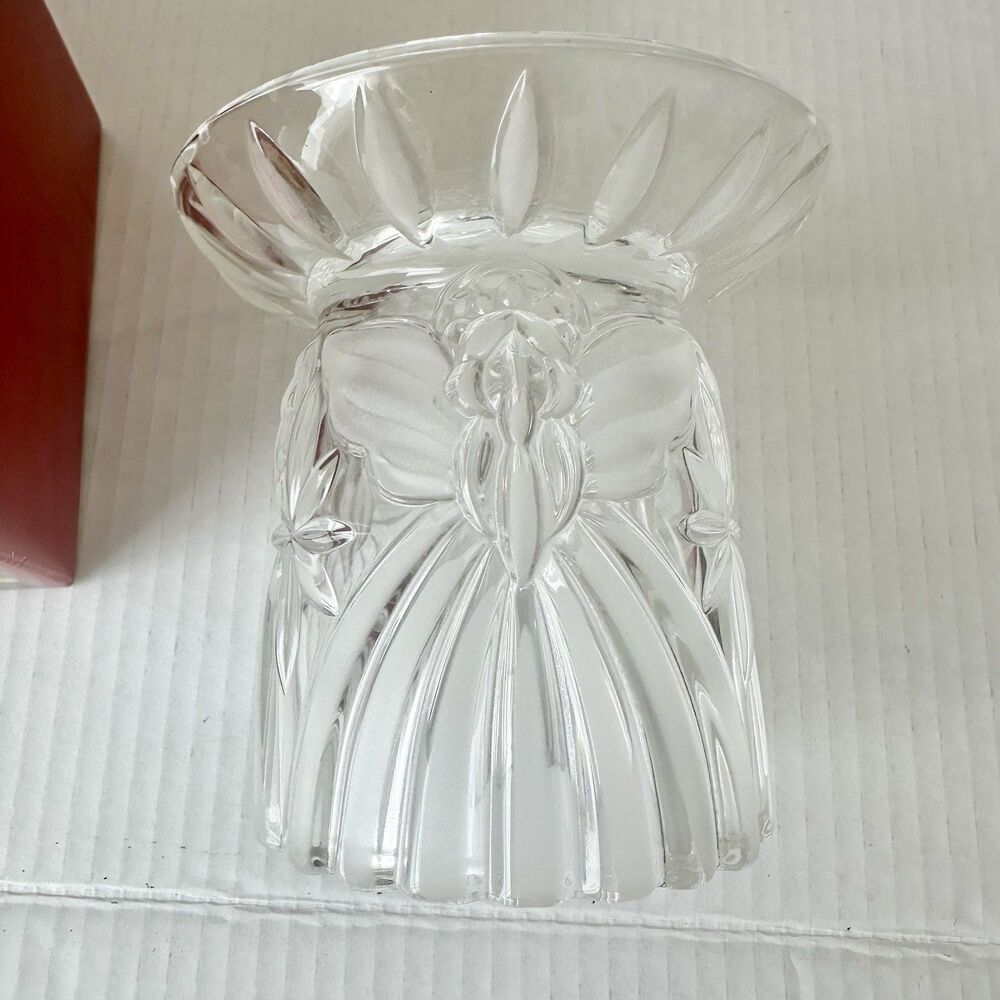 Gorham Angels of Peace Crystal Holiday Traditions Pillar Candleholder 4 3/4" H - Picture 3 of 8